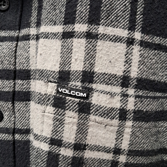 Volcom Men's Flannel Size L - Picture 4 of 4